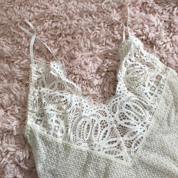VS Crochet Lace Scoop Neck Teddy! - Picture 3 of 6